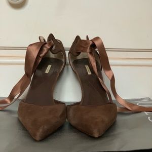 Maxstudio brown ribbon tie heels